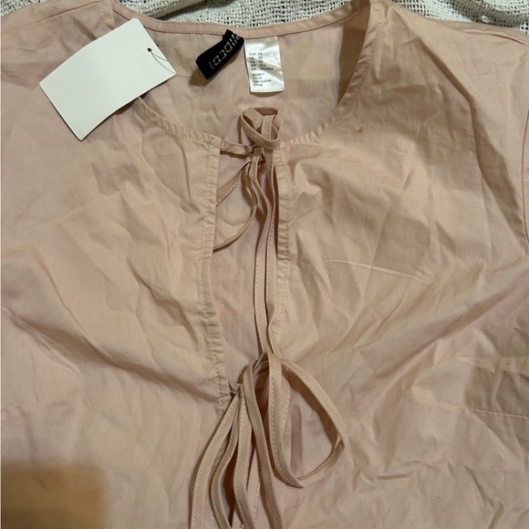 H&M women’s pink blouse tie fronts- NWT - Picture 2 of 2
